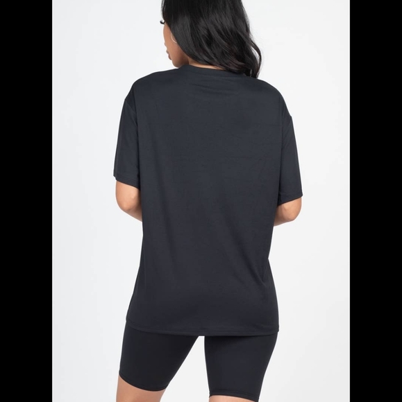 Short set - Picture 3 of 4